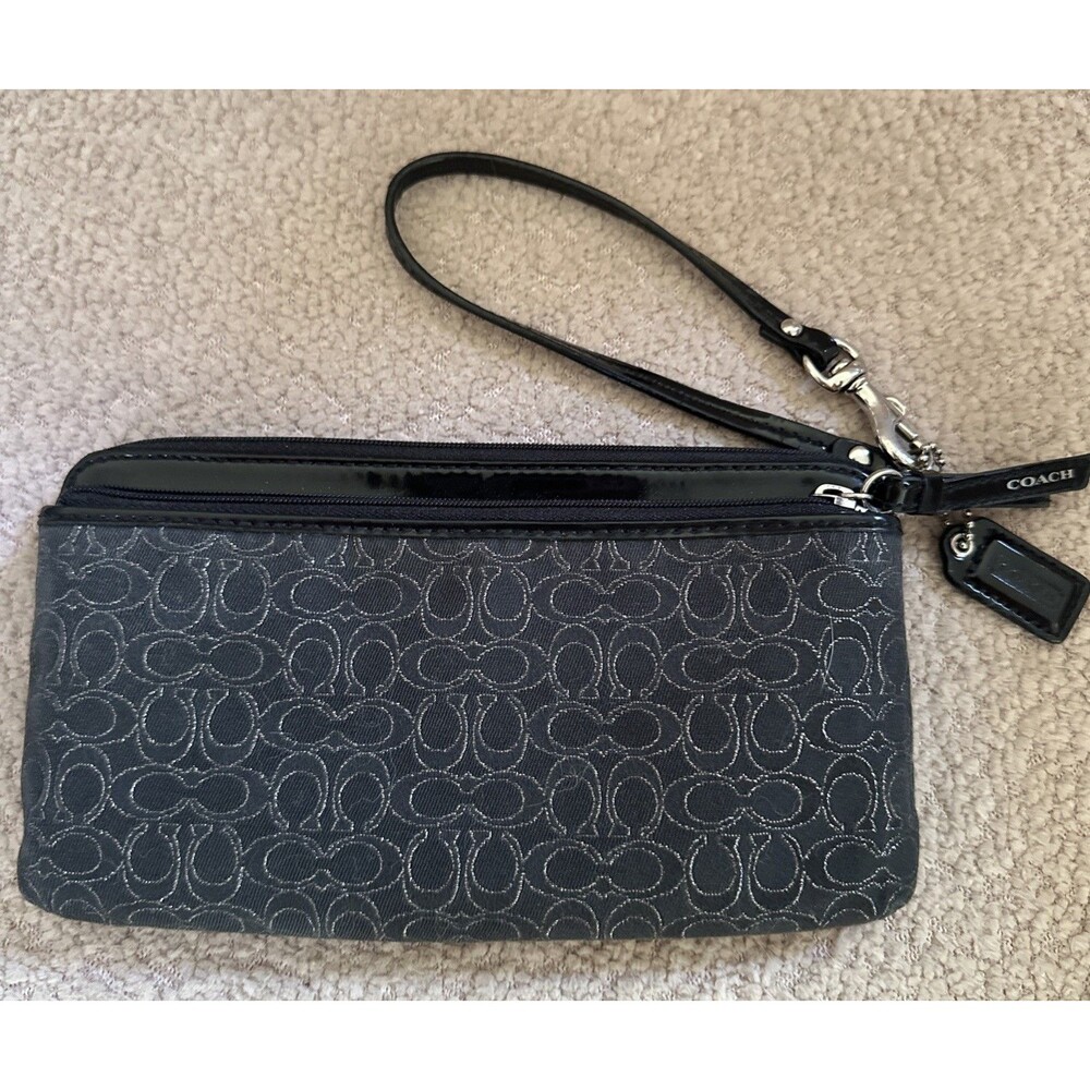 Coach Signature C Black Silver Sparkle Paten Trim Wristlet Blk Lining Card Slots